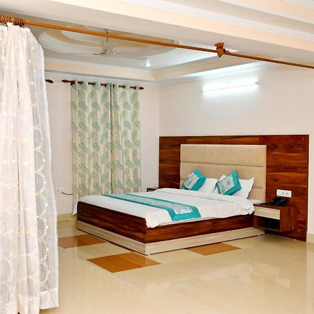רישיקש Hotel Prasanna Inn מראה חיצוני תמונה